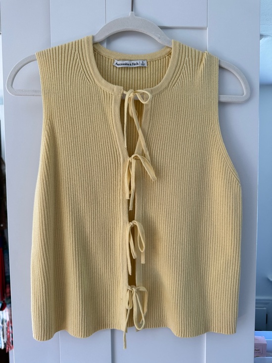 Abercrombie & Fitch Tops - Abercrombie & Fitch Pale Yellow Ribbed Tie-Front Tank